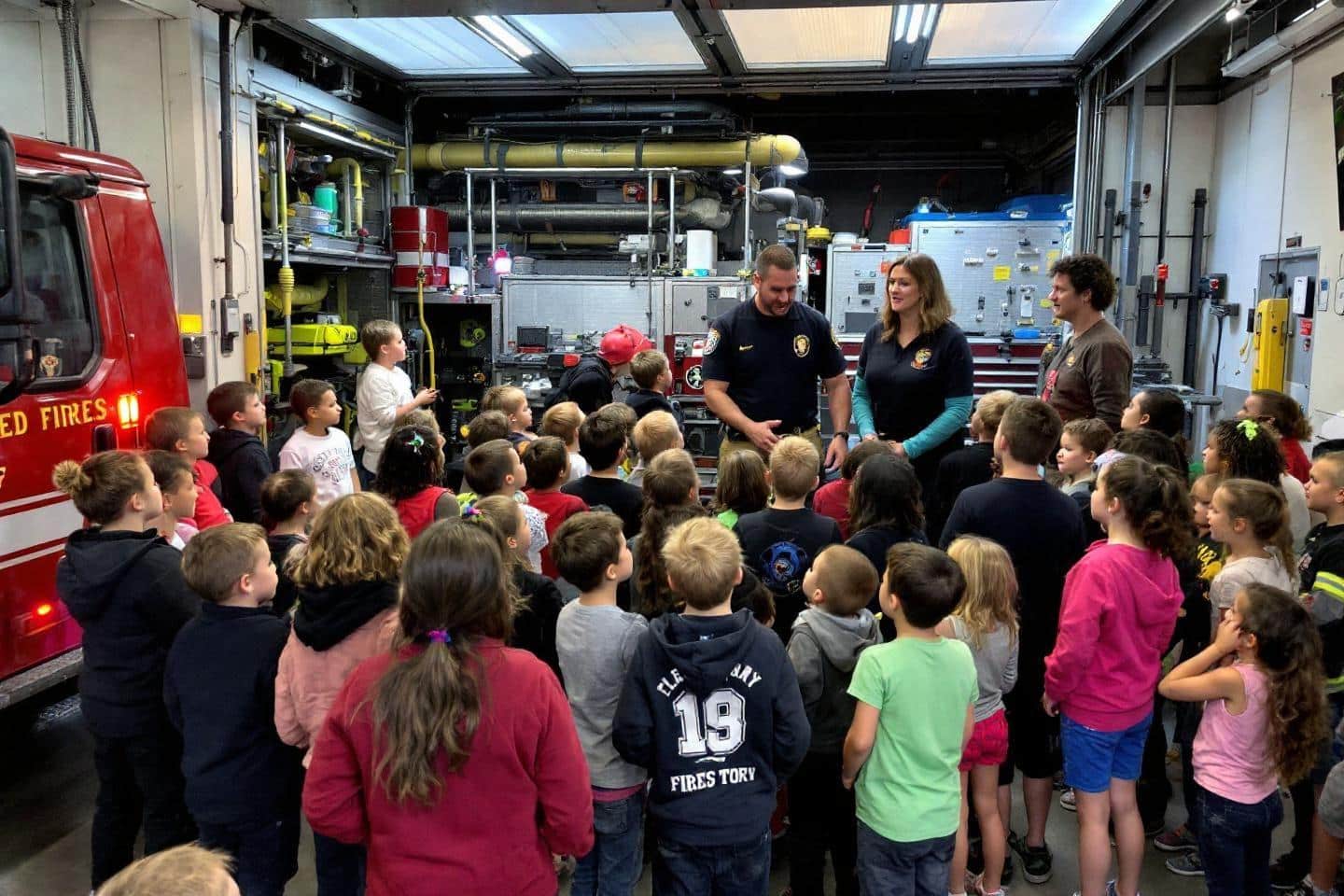 Comment remercier les pompiers : initiatives et gestes pour leur rendre hommage