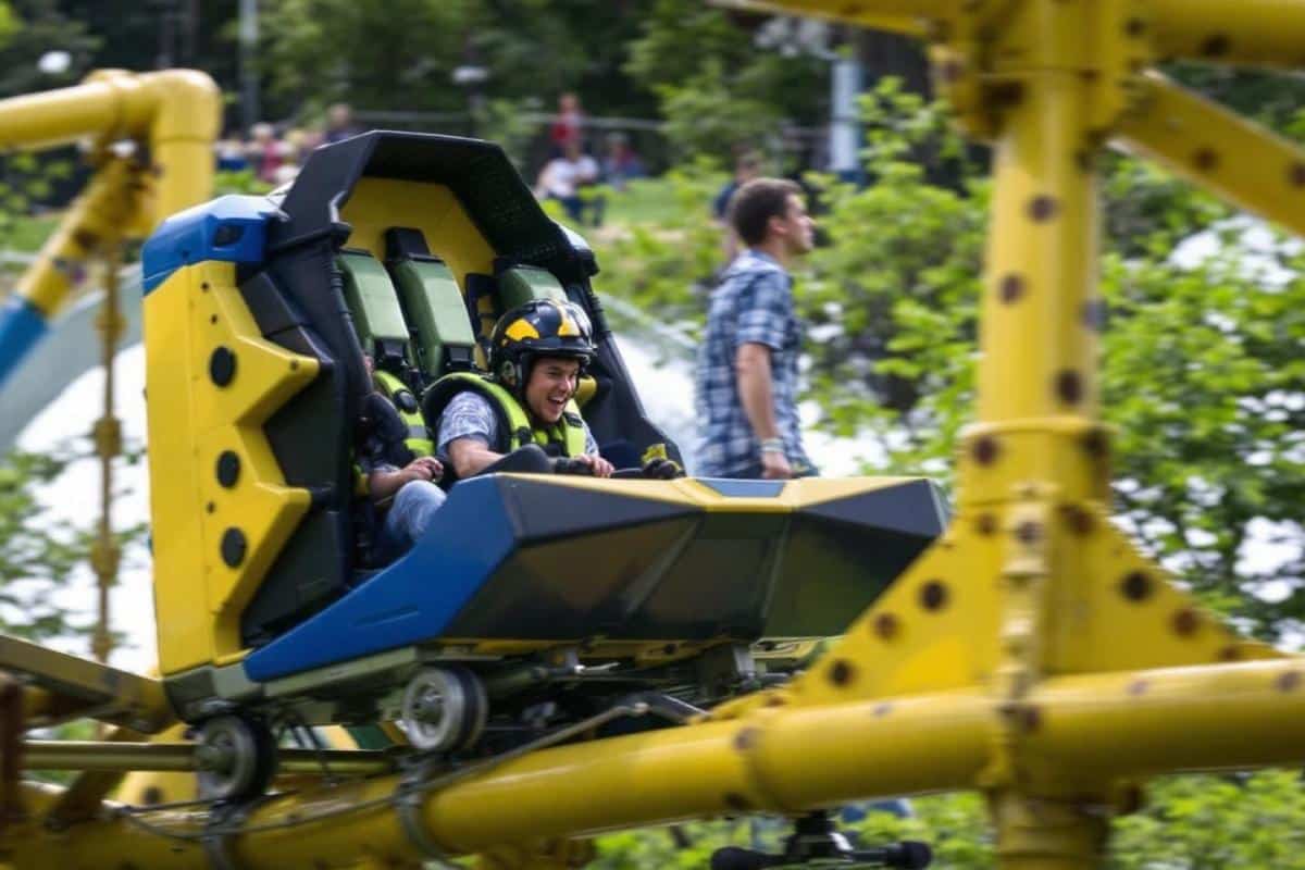 Intervention spectaculaire des Pompiers au parc Astérix sur une attraction