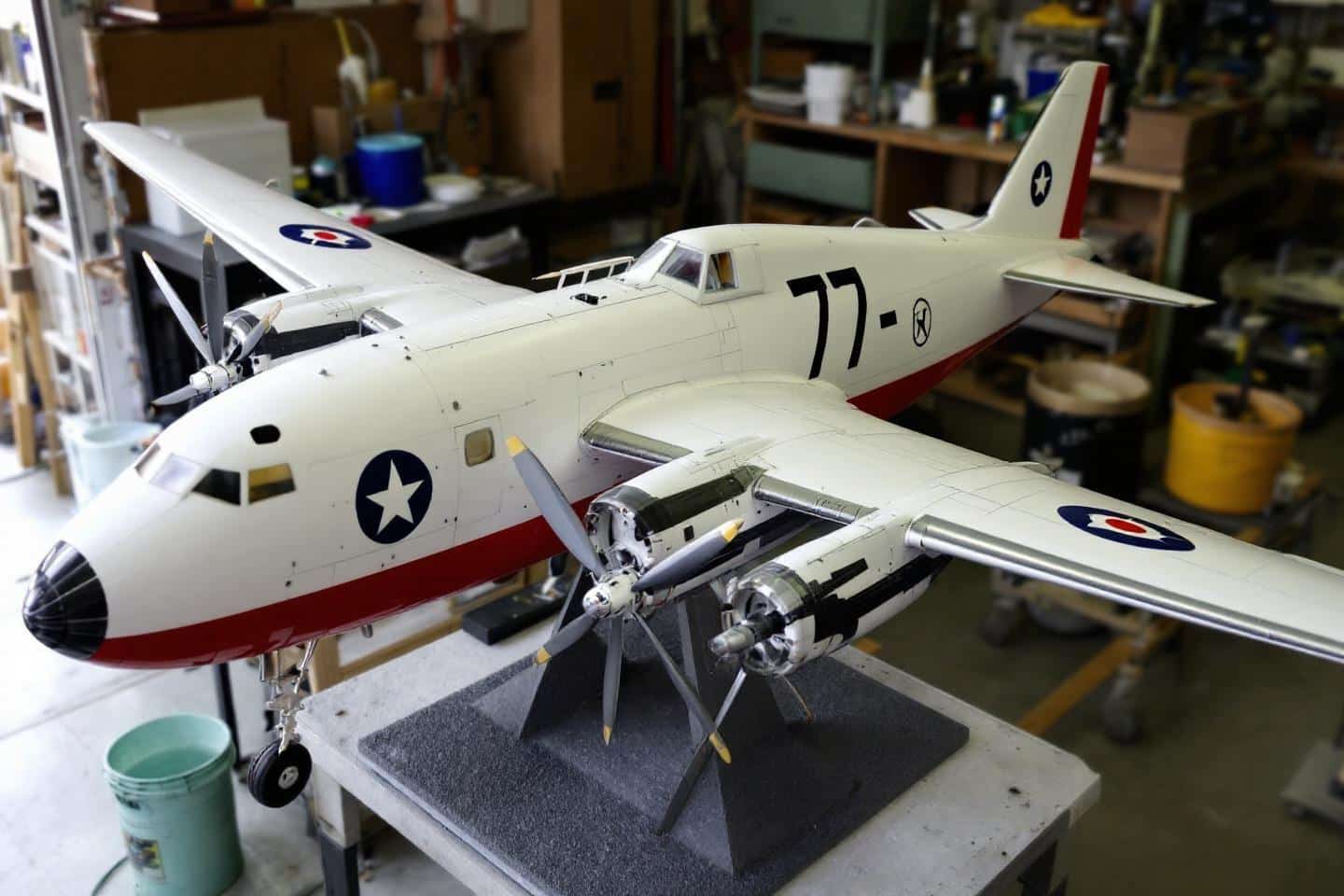 Fokker F27 friendship : maquettes et modèles d'avion de collection au 1/72 et 1/48