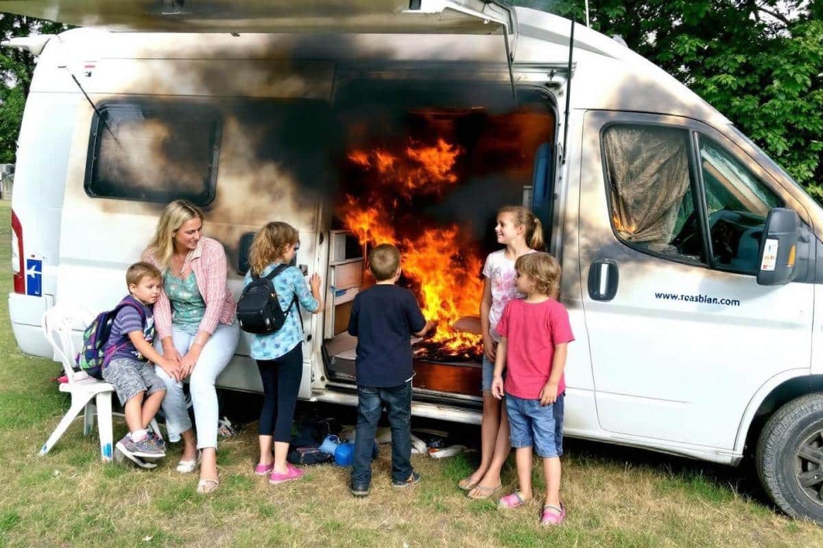 Ille-et-Vilaine : camping-car incendié la nuit du départ en vacances, « on avait tout chargé »