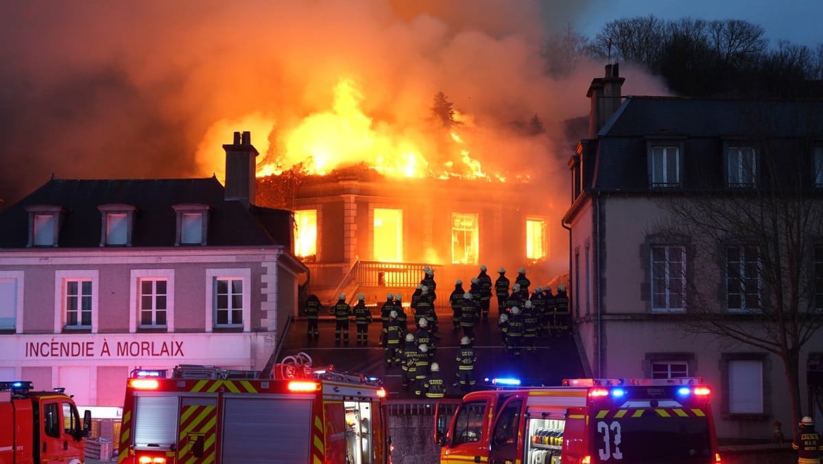 Incendie à Morlaix ce 22 juillet : 20 véhicules et 73 soldats du feu sur place