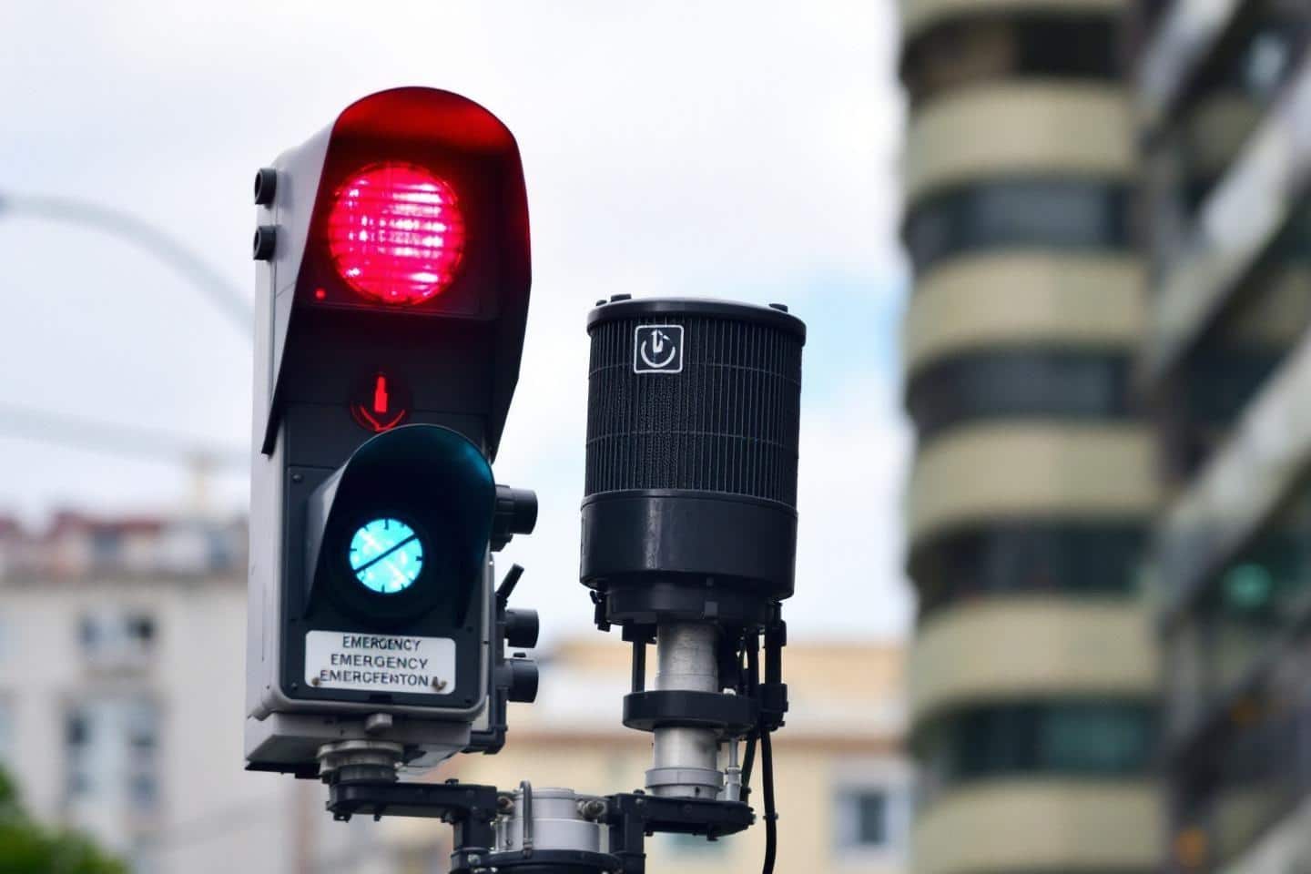 Signification des sirènes d'alerte aux populations : comprendre les signaux des pompiers