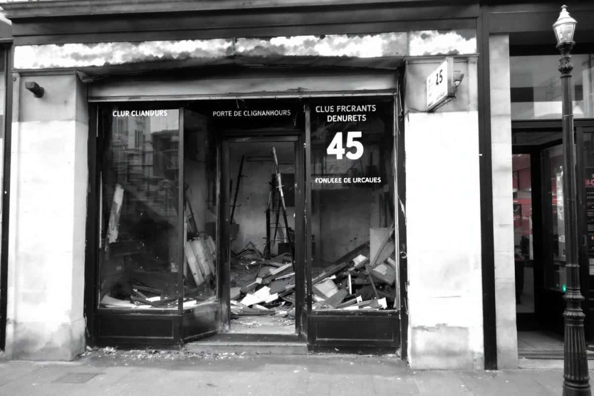 Périphérique fermé porte de Clignancourt après un incendie près des puces de Saint-Ouen